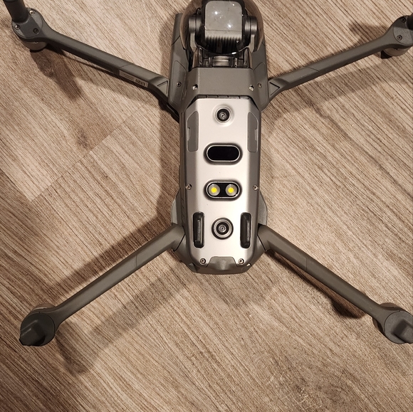 DJI Mavic 2 Pro Drone kit - Picture 1 of 11